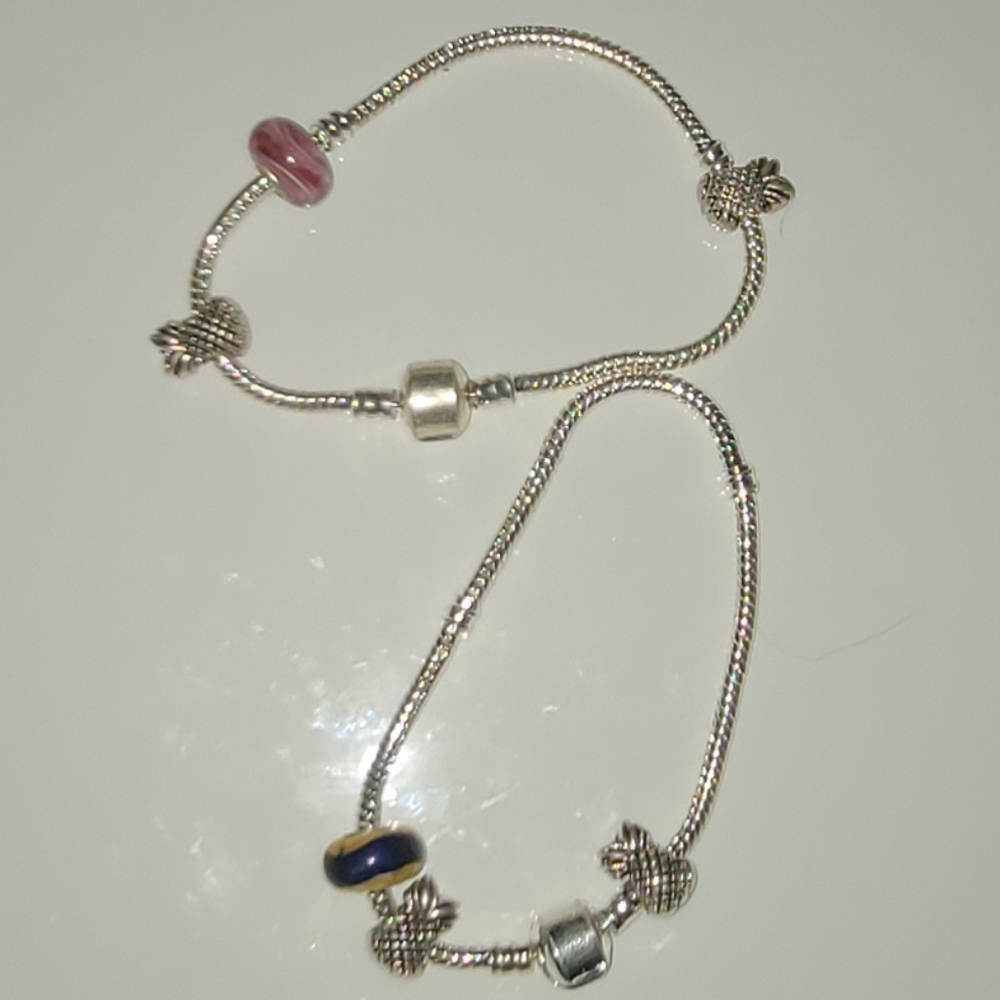 NWOT Newport Mansion Store Pineapple Blue and Pink Bead Silver Bracelets (2)
